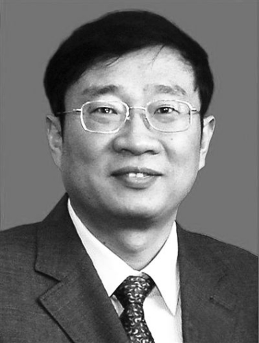 殲-15飛機研制現場(chǎng)總指揮羅陽(yáng),因突發(fā)急性心梗殉職,享年51歲,追悼會(huì 點(diǎn)擊進(jìn)入下一頁(yè)